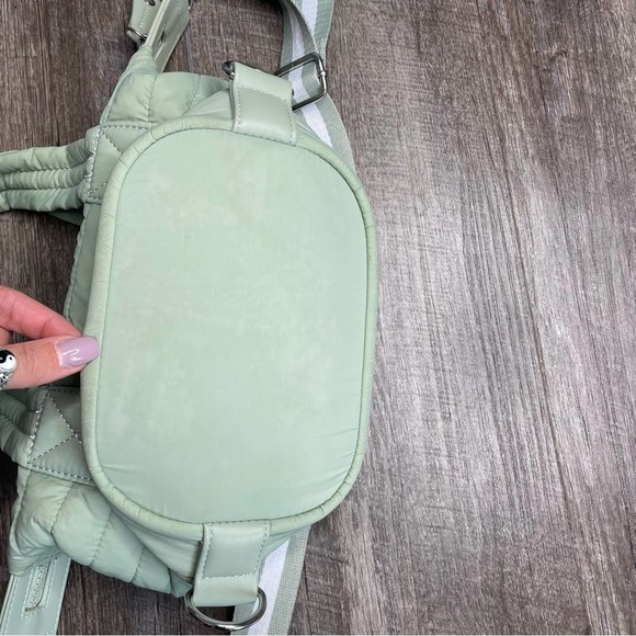 Sondra Roberts Squared Nylon Puffer Bag Mint Green Crossbody Bag - Picture 9 of 10